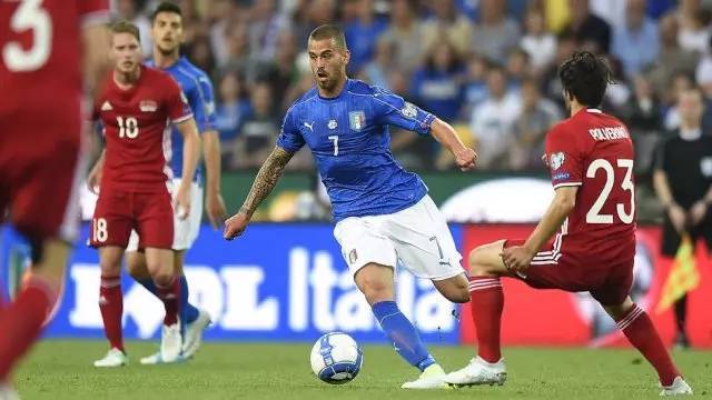 更是不断有 更是不断有