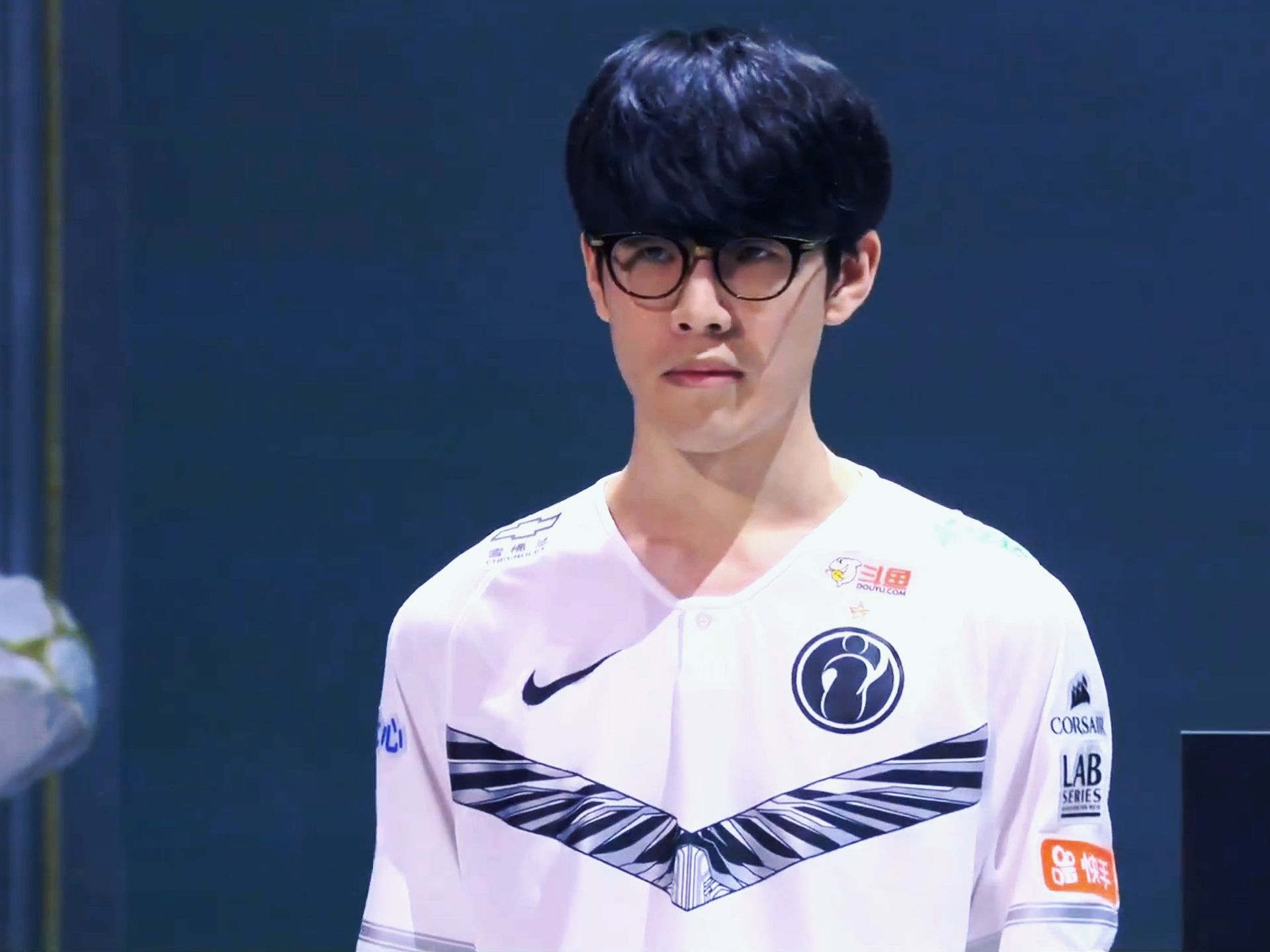 尽管他11 尽管他11